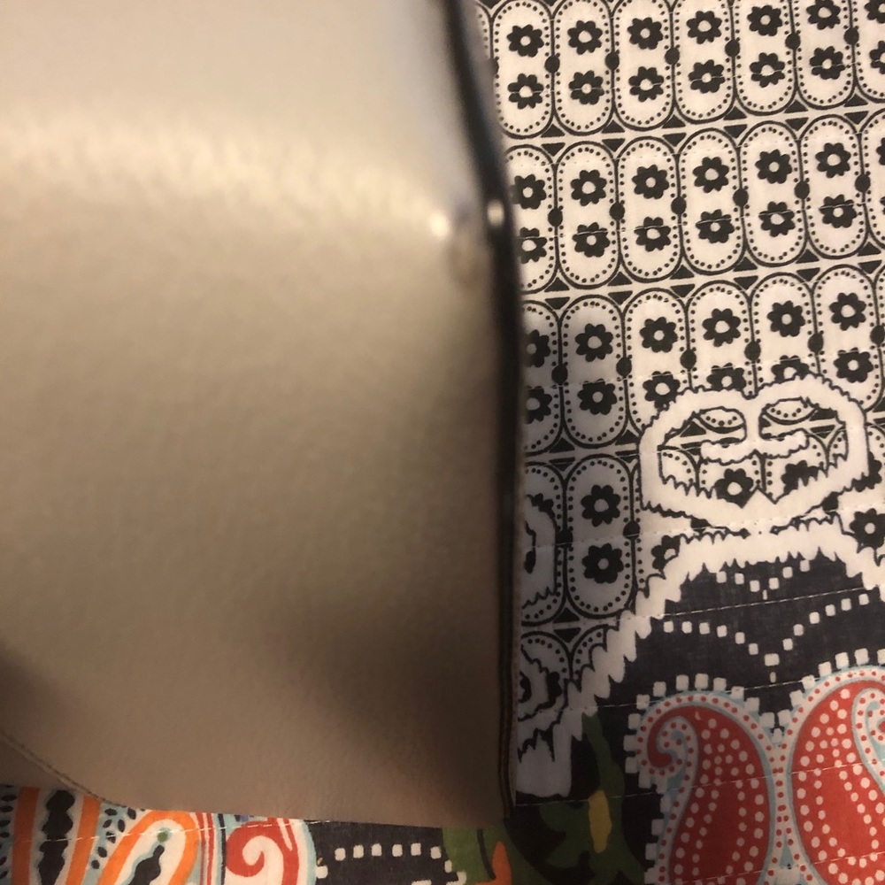 Kate Spade Purse - Picture 6 of 8